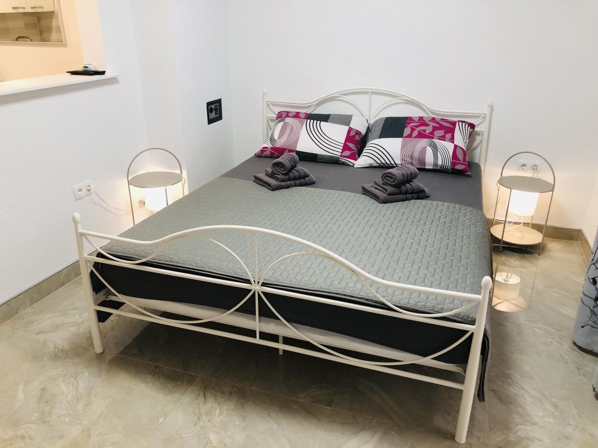 Apartmani Ema Trogir Zewnętrze zdjęcie